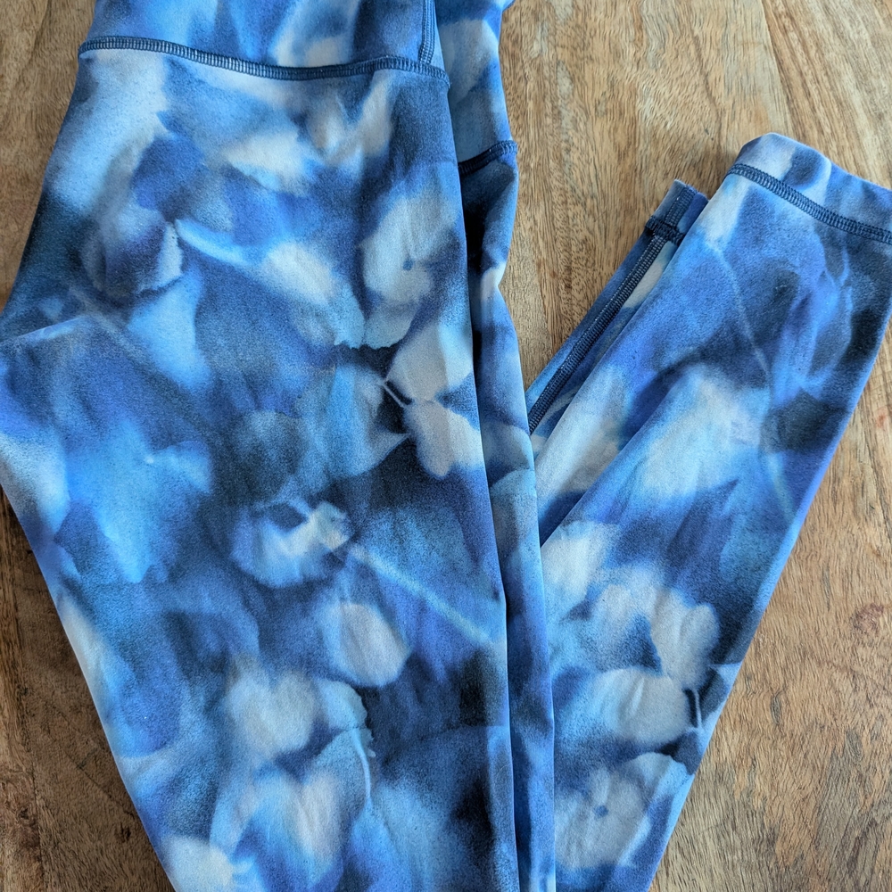 Lululemon Leggings Beautiful Print Size 6